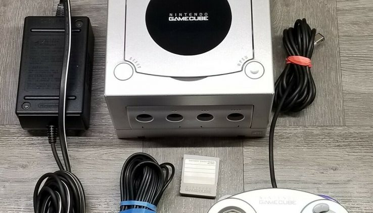 Nintendo GameCube Silver Console DOL-101 + Cables + Controller *Works Completely*