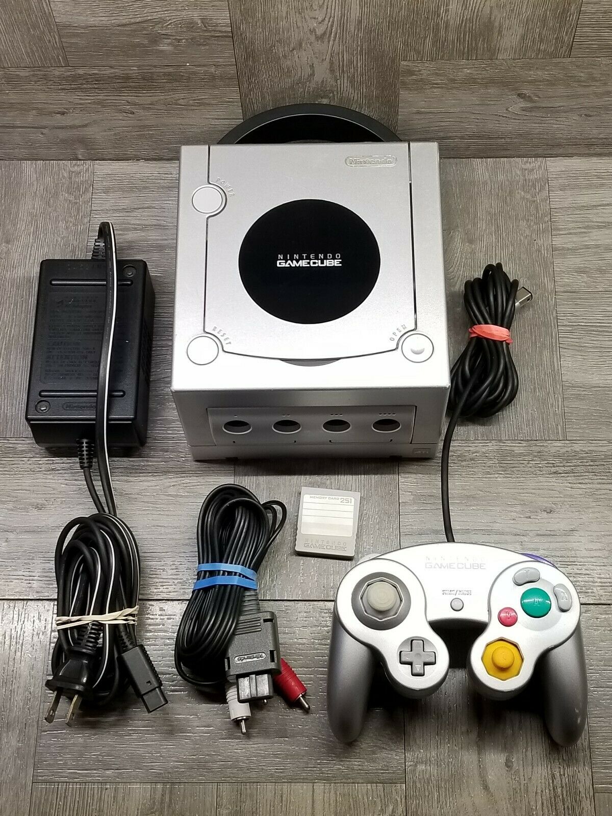 Nintendo GameCube Silver Console DOL-101 + Cables + Controller *Works ...