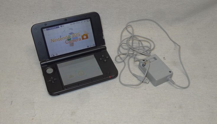 Nintendo 3DS XL Blue Handheld Game Diagram Console