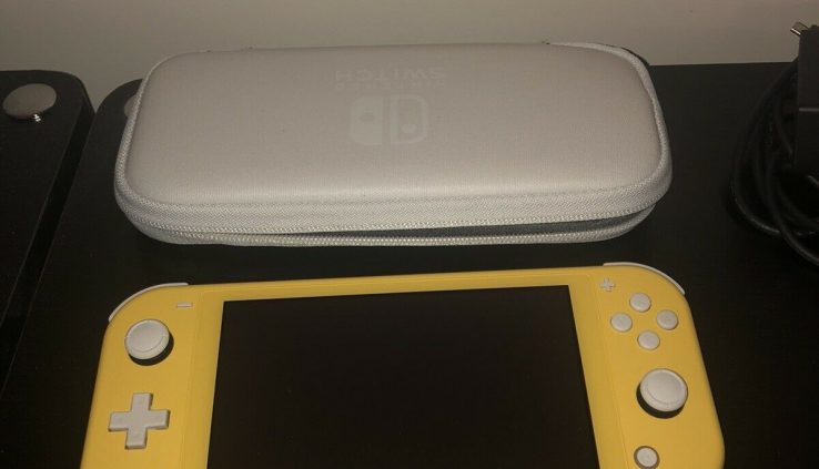 Nintendo Switch Lite Console – Yellow Carrying Case (Nintendo)