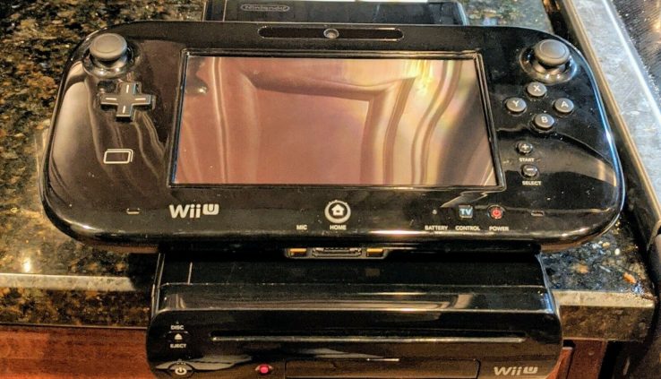 Nintendo Wii U Unlit 32gb Console – Gamepad and cables inc with games and board!