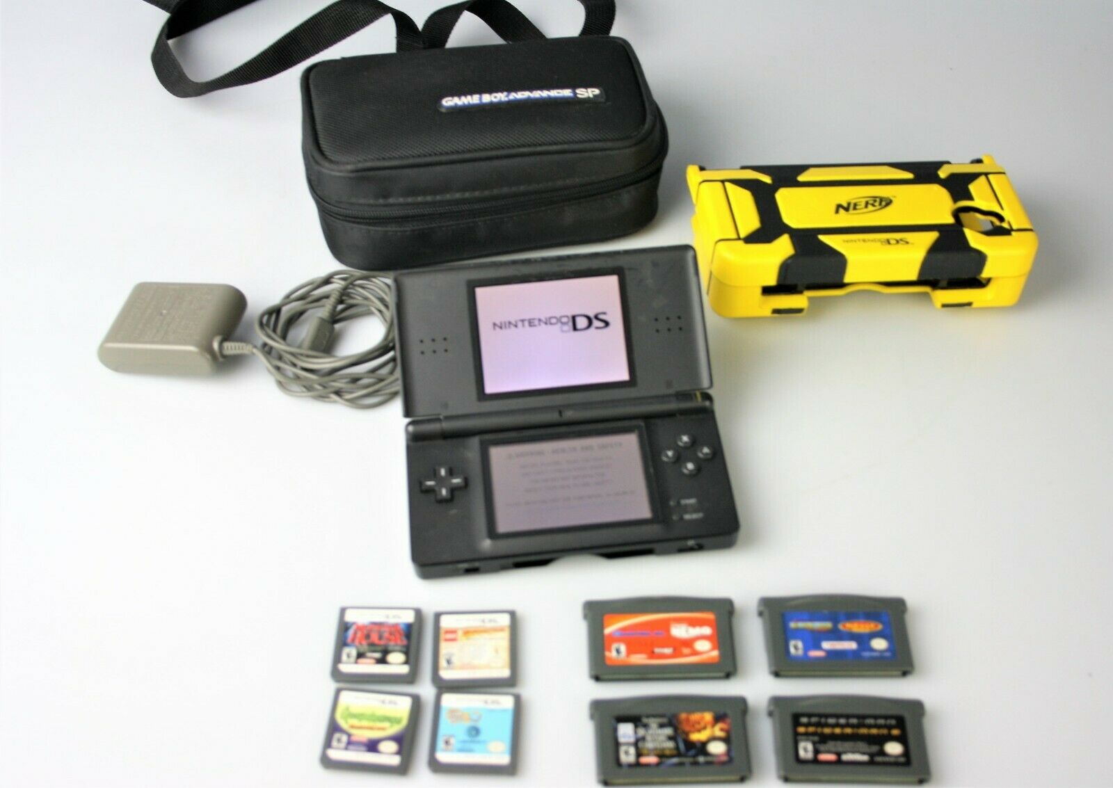 Nintendo DS Lite Starting up Version Handheld System w/ Vitality Cable