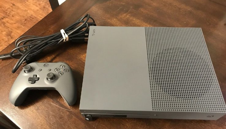 Xbox One S 500GB Storm Gray Console #1681 w/ matching controller – Extinct – CV241