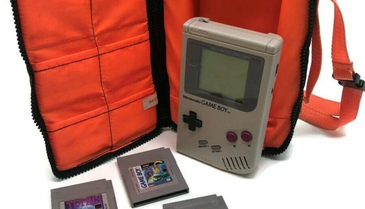 Nintendo GameBoy Fashioned (DMG-001) W/Video games (HE1019970)