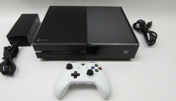 Microsoft Xbox One – 1540 – 500GB – 8223