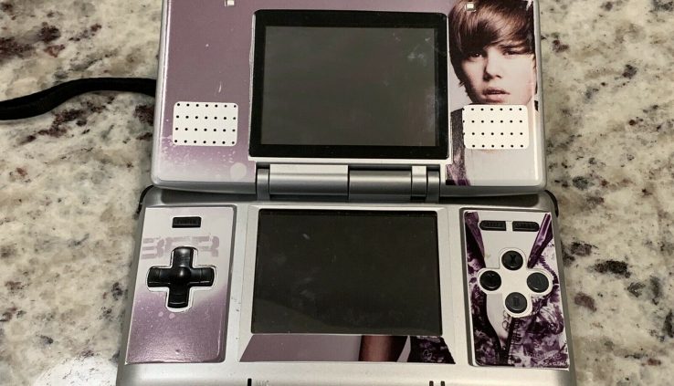 Usual Silver Nintendo DS Handheld Blueprint Console Tested Working Justin Bieber