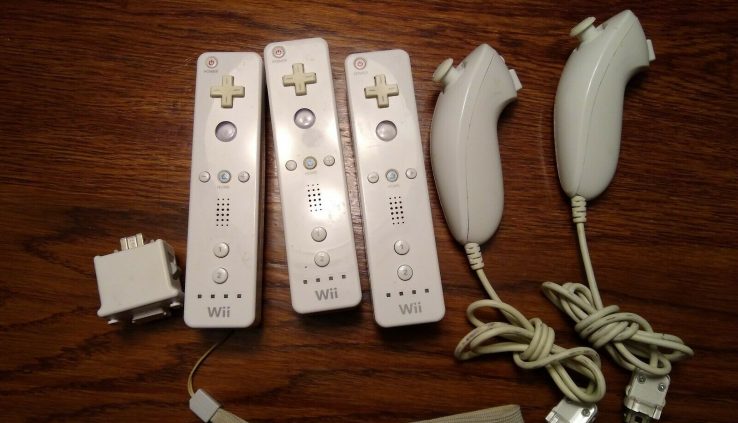 3 x Wii Remotes and 2 x Numchucks