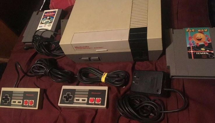 Customary Nintendo NES System Console w/ Controllers and Games Works GC
