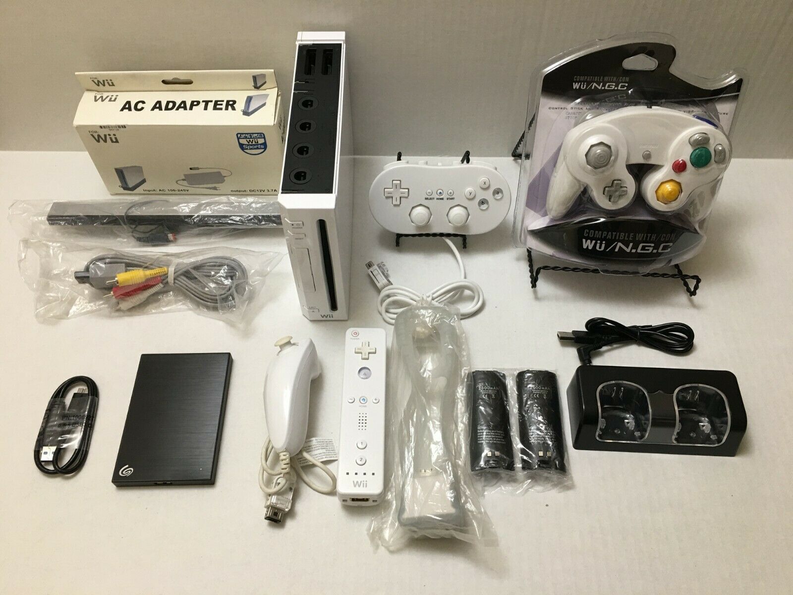 Soft Modded Wii w/ 1TB HDD 5600+ Video games ***Must scrutinize*** Free