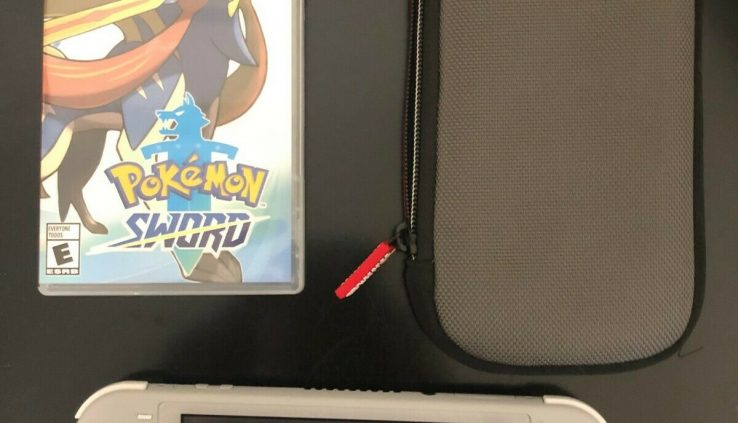 Nintendo Switch Lite Pokemon Zacaian Zamazenta Version 32 GB (W Pokémon Sword )