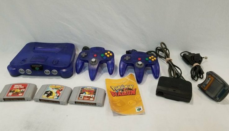 Nintendo 64 Game Console w/ 2 Controllers 3 Games
