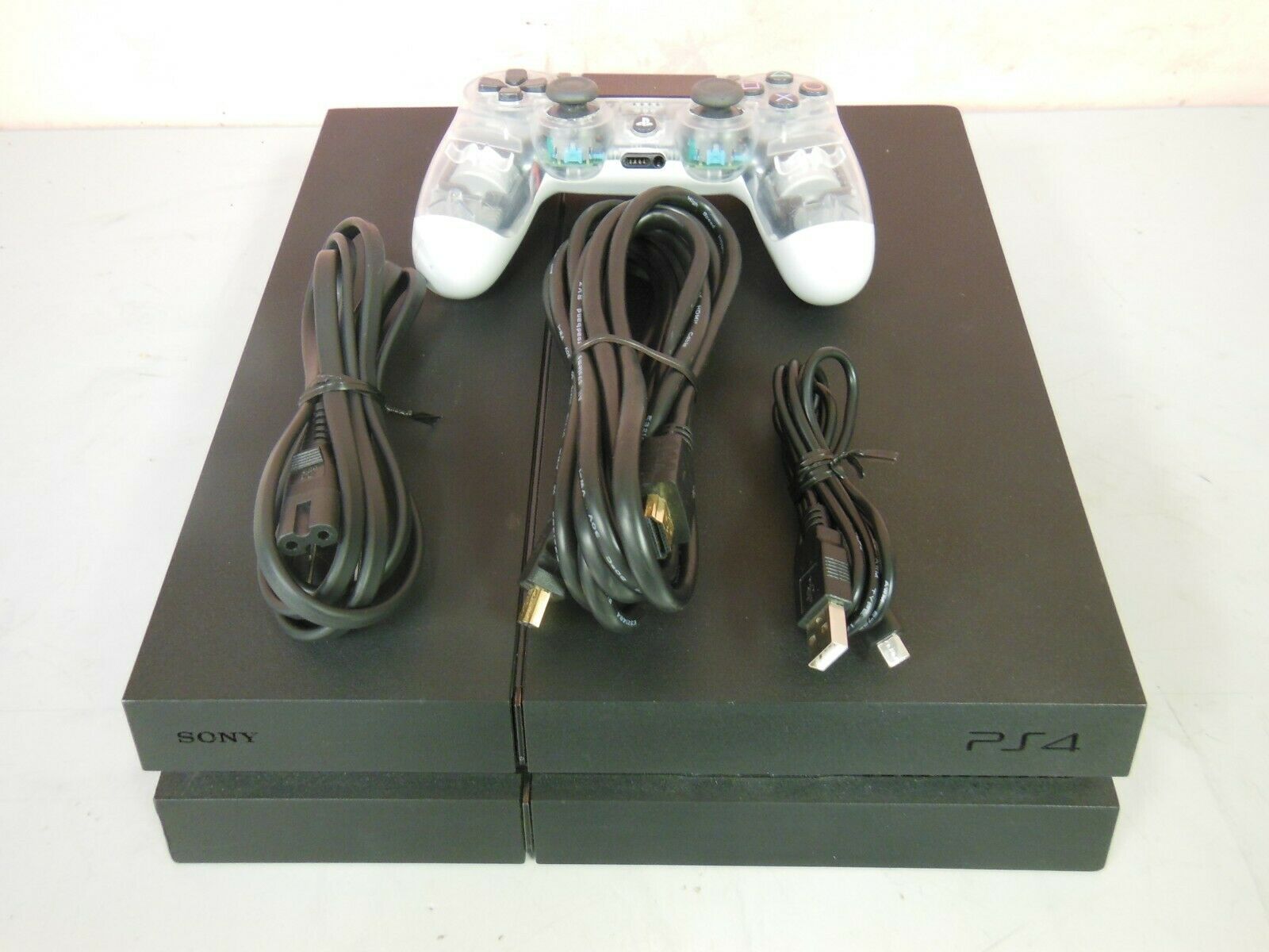Sony PlayStation 4 CUH-1001A 500GB Gaming Console - Dark w/ Controller