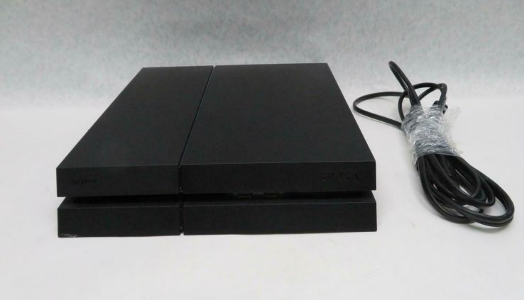 Sony CUH-1215A PlayStation 4 500 GB (Console ONLY)