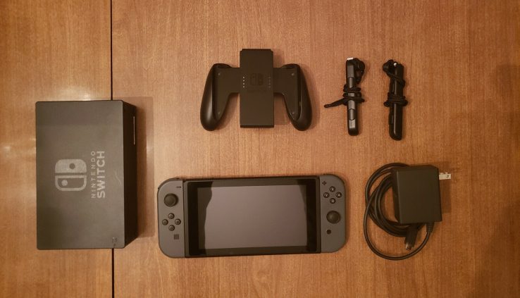 Nintendo Swap LAUNCH DAY EDITION 32GB Grey Console with Accessories UNPATCHED
