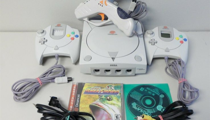 White Sega Dreamcast Video Game Console w/ Accessories & Video games Bundle HKT-3020