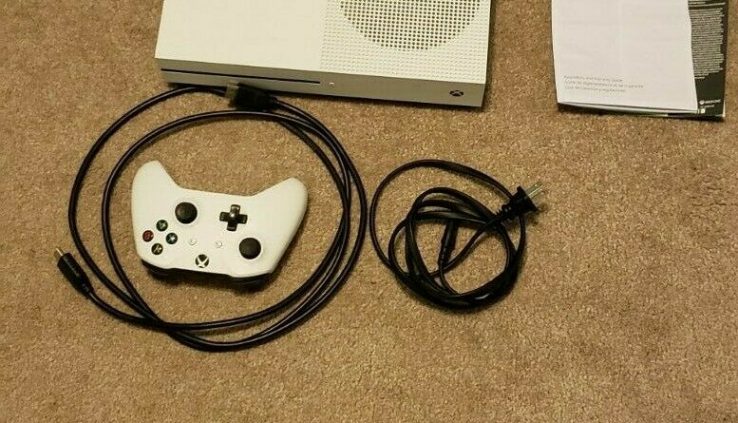 -Microsoft Xbox One S 500gb Console, 1 controller and battlefield 1 assign in