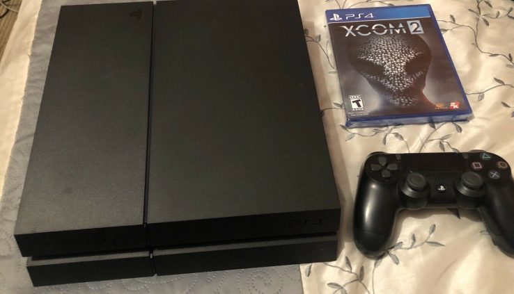 PS4 Console Mannequin CUH1215A PlayStation 4 500 GB – Refurbished W/ Sealed Sport