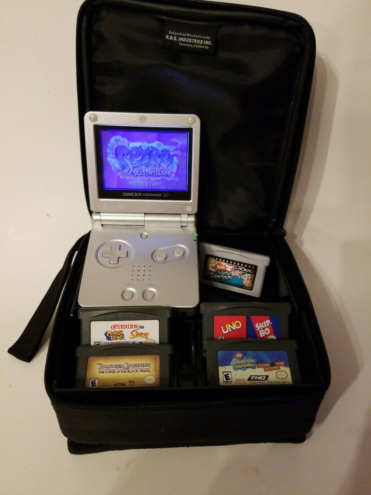 Game boy advance sp ique отличие от nintendo