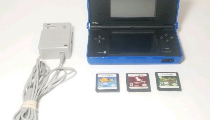 Nintendo DSi Dark Handheld Draw Bundle w/ 3 Games, Charger & Lego Case Tested