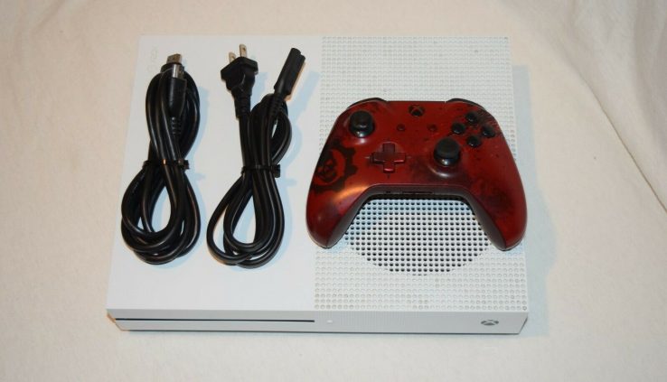 Microsoft Xbox One S Console 1681 – 500GB – White – w/Purple Controller – Aged