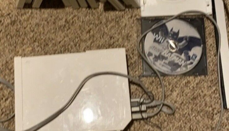 Nintendo RVL-101 Wii Console – White With 26 Video games Bundle