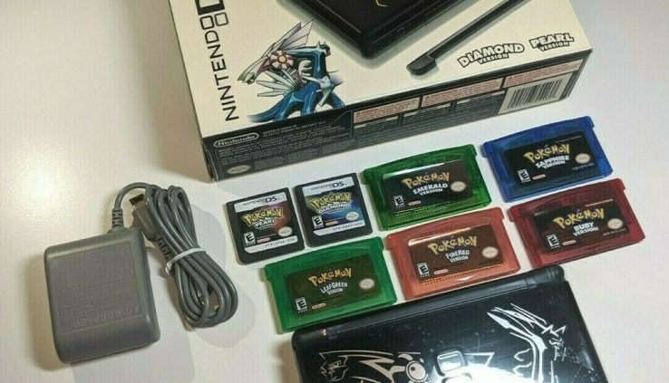 Nintendo DS Lite w/ FREE 5 Pokémon GBA + 2 DS cartridges Refurbished by Kameltek