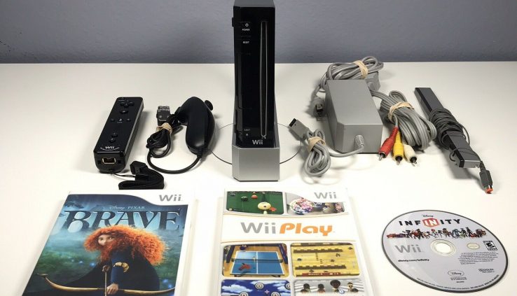 Nintendo Wii Sunless Game Console Complete Bundle With 3 video games & Cables Free Ship