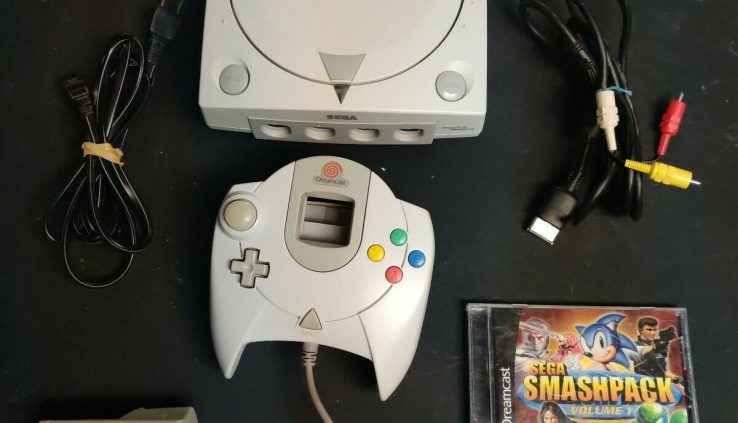 Sega Dreamcast (HKT-3020) Bundle with Game Sega SmashPack Quantity 1 Examined!!!