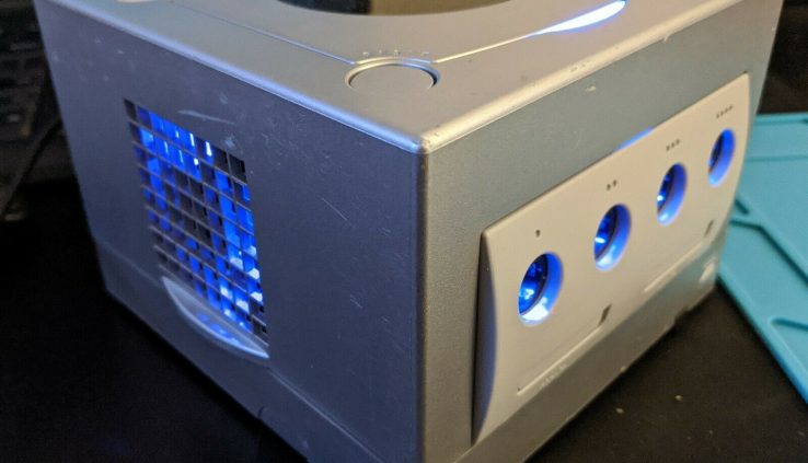 Customised GameCube – Xeno, LEDs (blue), Fan Mod