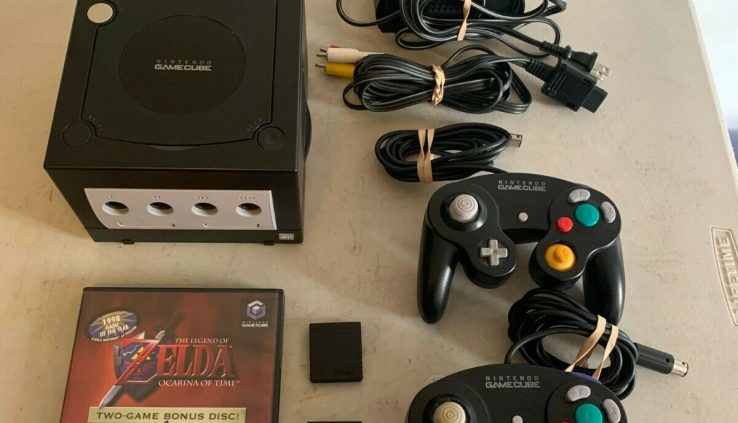 Nintendo GameCube + 4 controllers – Jet Dark READ DESCRIPTION