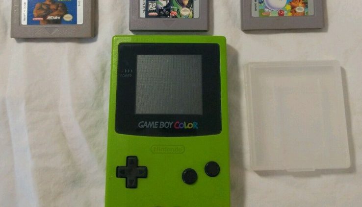 Game Boy Color Kiwi w/Video games