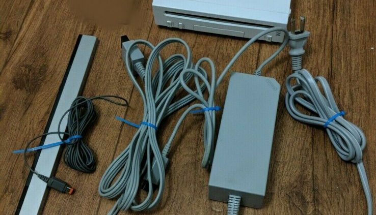 NINTENDO WII CONSOLE Design w/ POWER CORD, SENSOR BAR,  A/V CABLE, TESTED