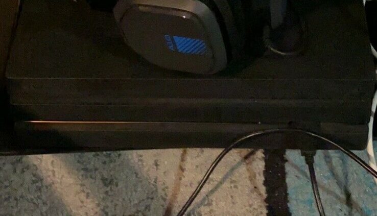 Ps4 Pro w/ Controller and Astros A10 Headset