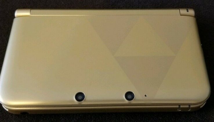 Nintendo 3ds XL Zelda Triforce Edition with a custom Zelda carrying case