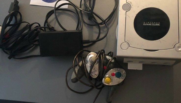 Platinum Nintendo GameCube Console Bundle 3 Games third Celebration Controller