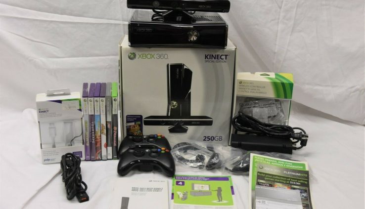 Microsoft Xbox 360 S Kinect in mint situation 250GB w/ 2 controllers
