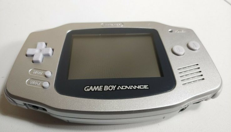 Nintendo Gameboy Advance Silver AGB-001 VG