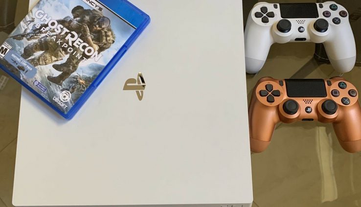 PS4 PRO glacier white 1TB