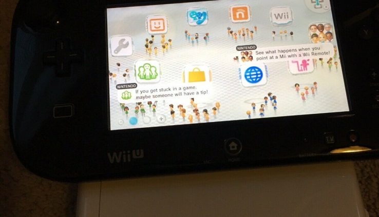 Wii U Console lot 8 GB 12 Wii U Video games & 19 Wii Video games
