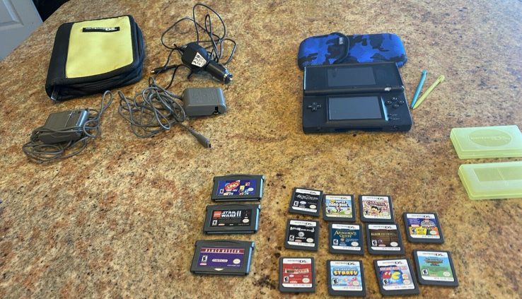 HUGE Nintendo DS LITE lot