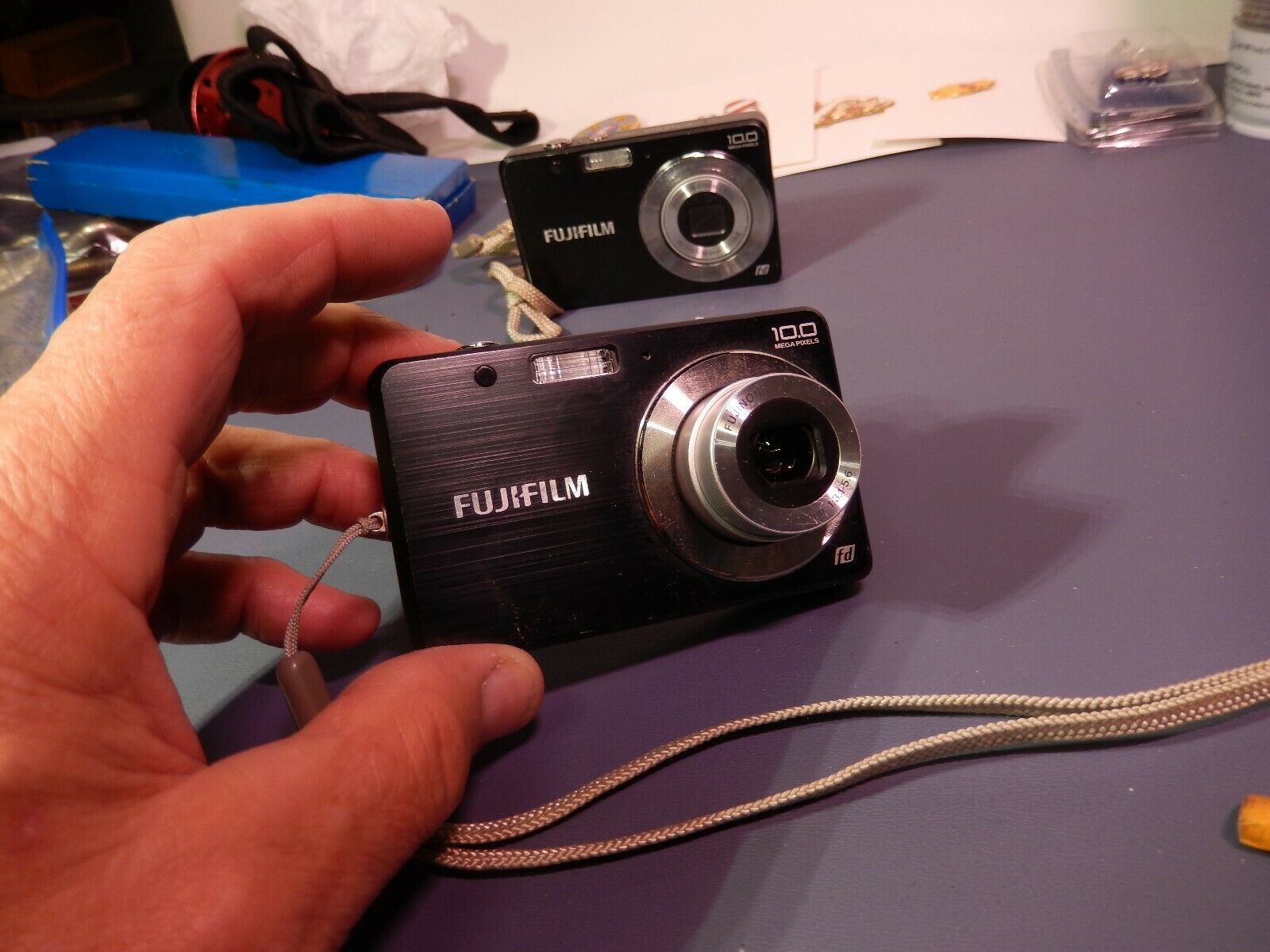 Fujifilm FinePix J Sequence J20 10.0MP Digital Digicam Murky