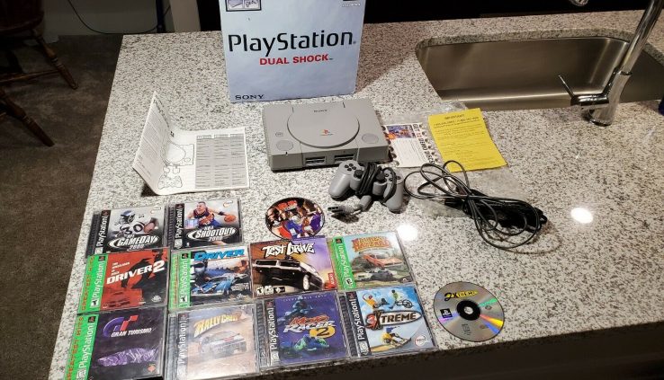 Sony PlaystationSCPH-9001 W Field & Paperwork & 12 Games Gran Turismo WORKS