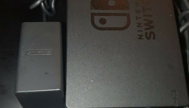 Aged Nintendo Switch dock living (AC Adapter + HDMI cable)