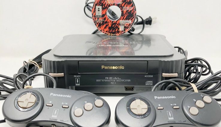 Panasonic 3DO REAL Console Machine FZ-1 / 2 Controllers, 1 Video Game [Tested]