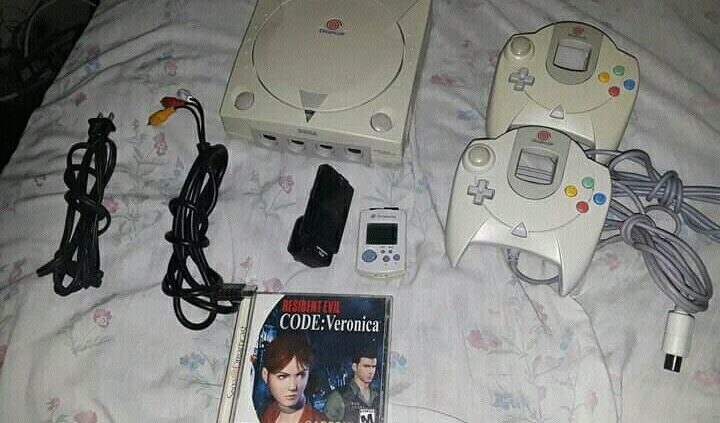 Sega Dreamcast Console With 2 Controllers + vmu Sport LOT Resident Noxious