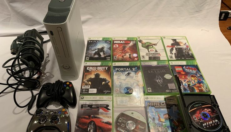 Xbox 360 Bundle 2 With 12 Games 2 Controllers
