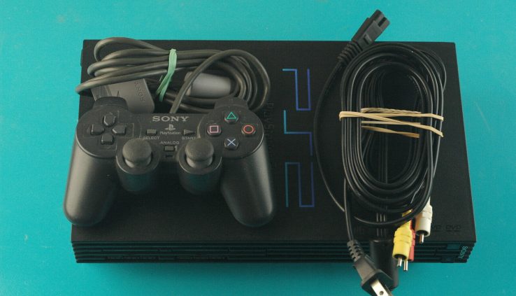 Sony PS2 (Involves Cables + 1 Controller) / *READ* **Gradual Loading Project**