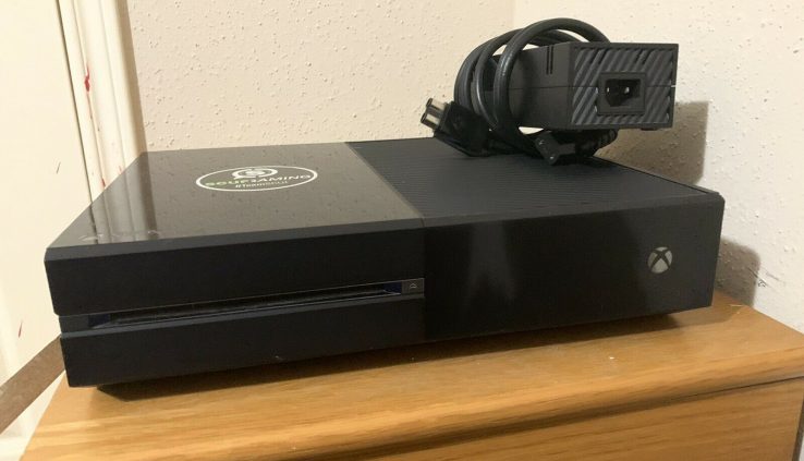 Xbox One 500 GB Console Microsoft 1540 – Shaded