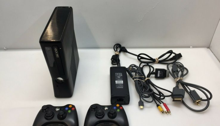 Microsoft Xbox 360 Slim with Kinect, Mannequin 1439 4GB Unlit Console Bundle