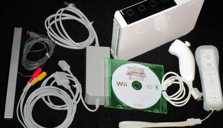 Nintendo Wii White Console RVL-001 GameCube Well matched w/ Animal Crossing Disc